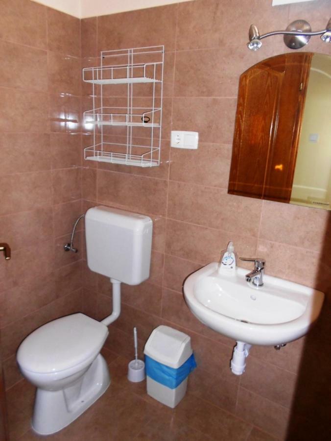 Kurucz Vendeghaz Hajduszoboszlo Apartment Ngoại thất bức ảnh